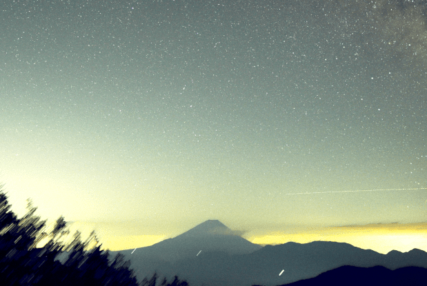 櫛形山から天の川と富士山の写真を撮ったら悲しくなってきた
